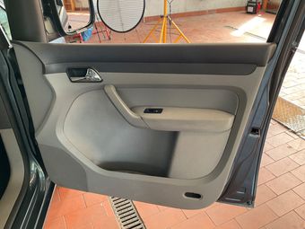Volkswagen Caddy 2.0 TDI Life 2010 – снимка на щета 30
