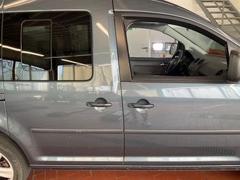Volkswagen Caddy 2.0 TDI Life 2010 – снимка на щета 29