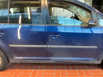 Volkswagen Touran 2.0 TDI Trendline 2010 – снимка на щета 20