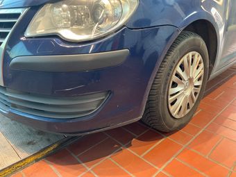 Volkswagen Touran 2.0 TDI Trendline 2010 – снимка на щета 10