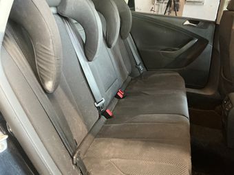 Volkswagen Passat 1.6 TDI Business Trendline BlueMotion Tech 2010 – снимка на щета 29
