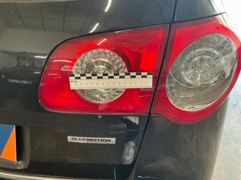 Volkswagen Passat 1.6 TDI Business Trendline BlueMotion Tech 2010 – снимка на щета 24