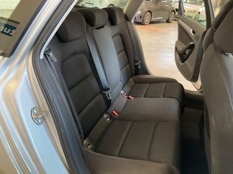 Audi A4 2.0 TDI Attraction 2011 – снимка 50