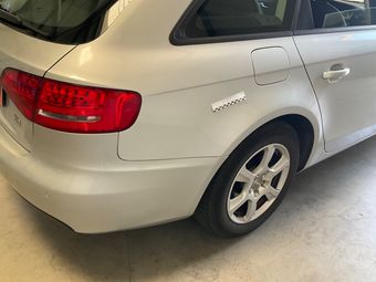 Audi A4 2.0 TDI Attraction 2011 – снимка на щета 31