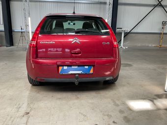 Citroen C4 2.0 HDi VTR 2010 – снимка на щета 17