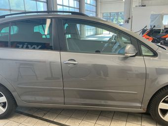 Volkswagen Golf VI Plus 1.6 TDI Team 2010 – снимка на щета 15