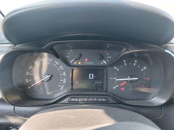 Citroen C3 1.5 Blue-HDi Société Feel Nav 2020 – снимка на щета 86