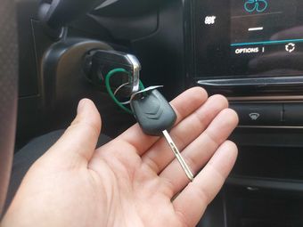 Citroen C3 1.5 Blue-HDi Société Feel Nav 2020 – снимка на щета 88