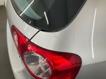 Volkswagen Passat 1.6 TDI Trendline BlueMotion Tech 2010 – снимка на щета 37