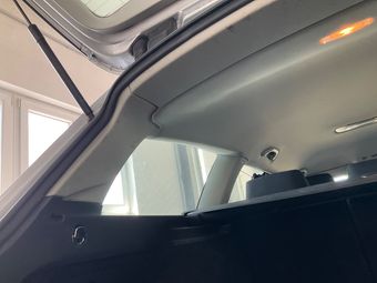 Volkswagen Passat 1.6 TDI Trendline BlueMotion Tech 2010 – снимка на щета 22