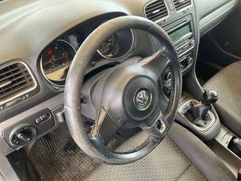 Volkswagen Golf VI 1.6 TDI Advance 2012 – снимка на щета 14