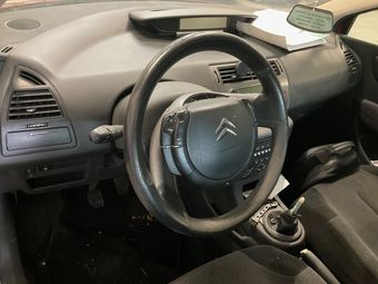 Citroen C4 1.6 HDi Confort 2010 – снимка на щета 15