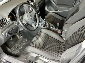 Volkswagen Golf VI 1.6 TDI Trendline BlueMotion Tech 2011 – снимка на щета 19