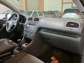 Volkswagen Golf VI 1.6 TDI Comfortline BlueMotion Tech 2010 – снимка на щета 24