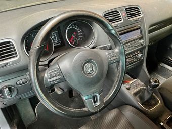 Volkswagen Golf VI 1.6 TDI Comfortline BlueMotion Tech 2010 – снимка на щета 33