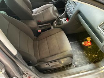 Volkswagen Golf VI 1.6 TDI Comfortline BlueMotion Tech 2010 – снимка на щета 23