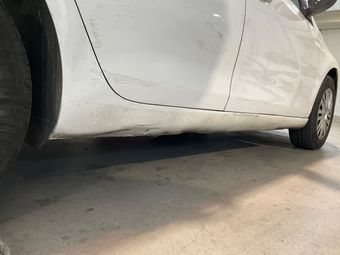 Volkswagen Golf VI 1.6 TDI Trendline 2012 – снимка на щета 12