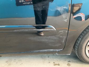 Citroen C4 Picasso 1.6 HDi Cool 2010 – снимка на щета 38