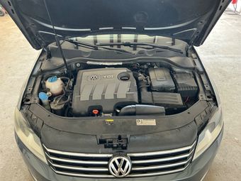 Volkswagen Passat 1.6 TDI Comfortline BlueMotion Tech 2013 – снимка на щета 44