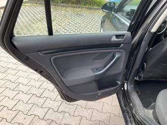 Volkswagen Golf VI 1.6 TDI Comfortline BlueMotion Tech 2012 – снимка на щета 21
