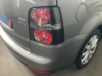 Volkswagen Touran 1.9 TDI Freestyle BlueMotion Tech 2010 – снимка на щета 41