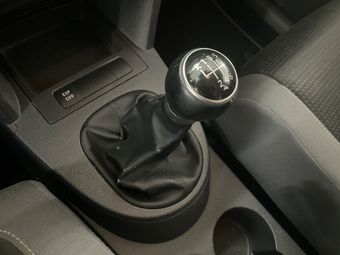 Volkswagen Touran 1.9 TDI Freestyle BlueMotion Tech 2010 – снимка на щета 30