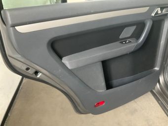 Volkswagen Touran 1.9 TDI Freestyle BlueMotion Tech 2010 – снимка на щета 29