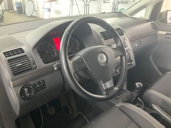Volkswagen Touran 1.9 TDI Freestyle BlueMotion Tech 2010 – снимка на щета 31