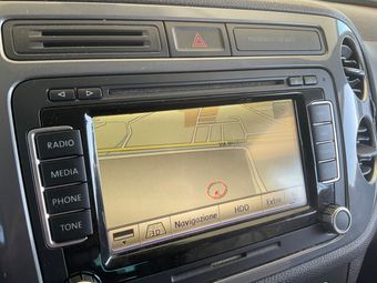 Volkswagen Tiguan 2.0 TDI Sport & Style 4Motion 2011 – снимка на щета 48