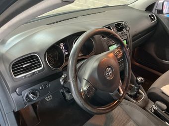 Volkswagen Golf VI 1.6 TDI Comfortline BlueMotion Tech 2011 – снимка на щета 27