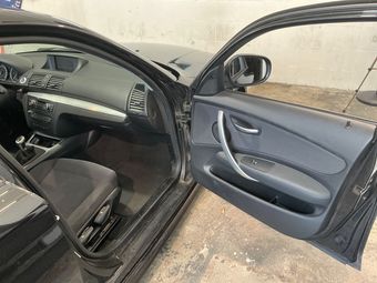 BMW 1er 116d 2010 – снимка на щета 27