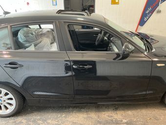 BMW 1er 116d 2010 – снимка на щета 24