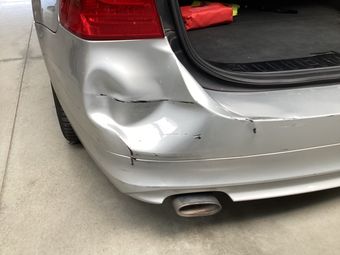 BMW 3er 316d 2011 – снимка на щета 17