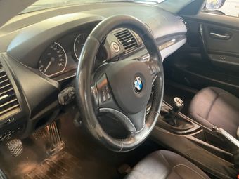 BMW 1er 116d Premiere 2010 – снимка на щета 29