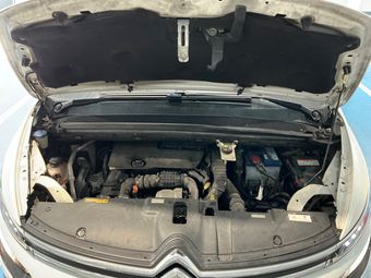 Citroen C4 Picasso 1.6 Blue-HDi Feel 2017 – снимка на щета 31