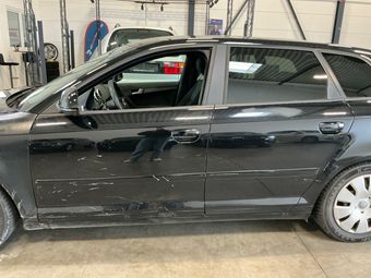Audi A3 Sportback 2.0 TDI Attraction 2010 – снимка на щета 12