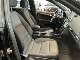 Audi A3 Sportback 2.0 TDI Attraction 2010 – снимка на щета 30