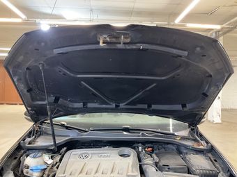 Volkswagen Golf VI 2.0 TDI Comfortline 2010 – снимка на щета 21