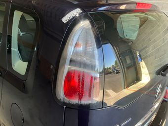 Citroen C3 Picasso 1.6 Blue-HDi Confort 2015 – снимка на щета 19