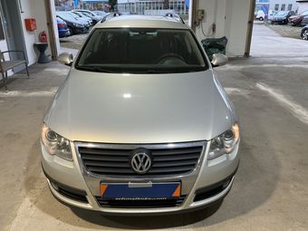 Volkswagen Passat 2.0 TDI Trendline 2010 – снимка на щета 26
