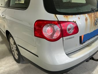 Volkswagen Passat 2.0 TDI Trendline 2010 – снимка на щета 24