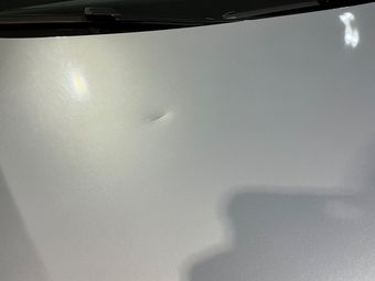 Volkswagen Passat 2.0 TDI Trendline 2010 – снимка на щета 17