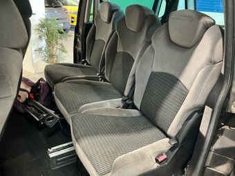 Citroen C8 2.0 HDi Confort 2011 – снимка 32