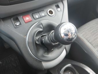 Citroen Berlingo 1.6 Blue-HDi Shine 2018 – снимка на щета 54